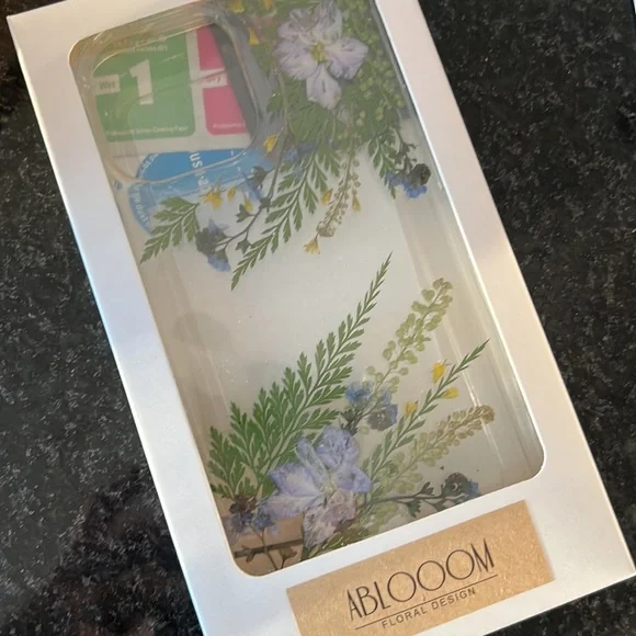 iPhone 13 pro max phone case. BRAND NEW! - Picture 2 of 3